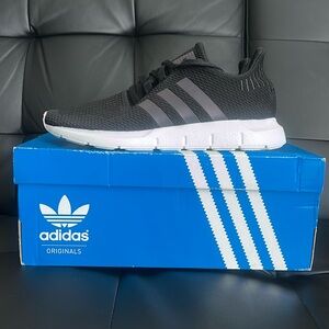 Adidas swift run J size 5.5